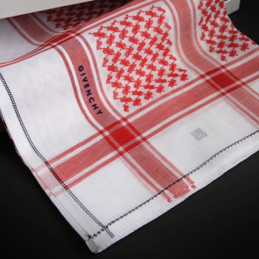 شماغ جيفنشي كلاسيك الاصدار الخاص 2021