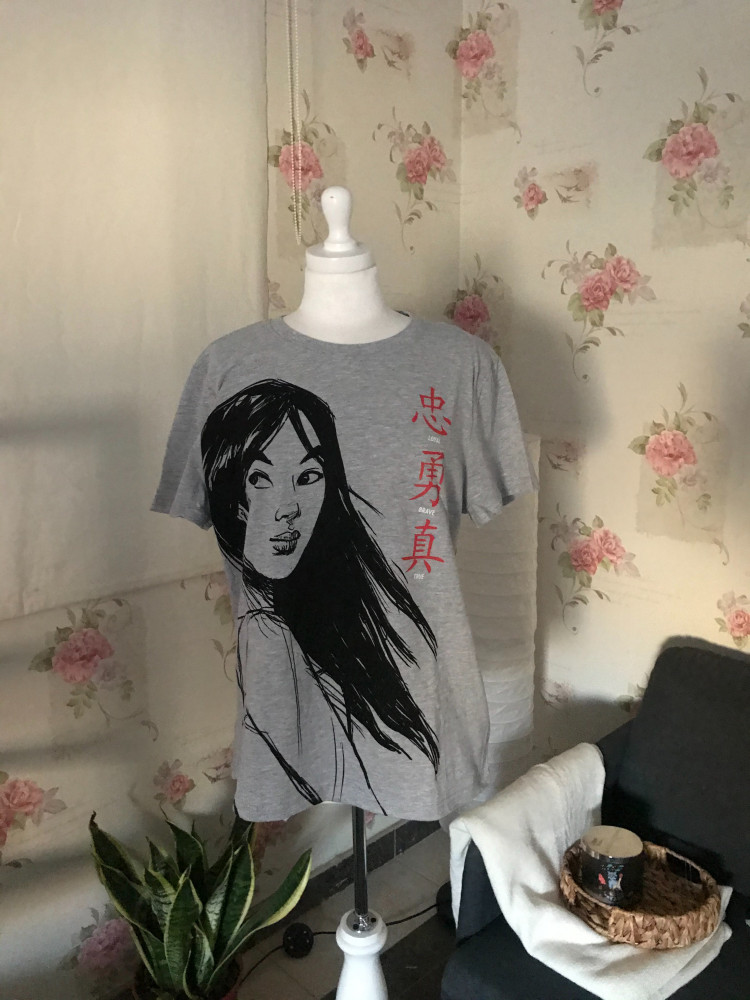 مولان t-shirt ديزني
