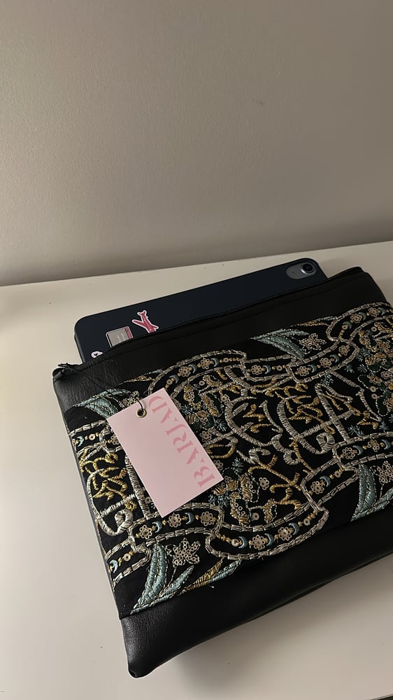 Pouch gold