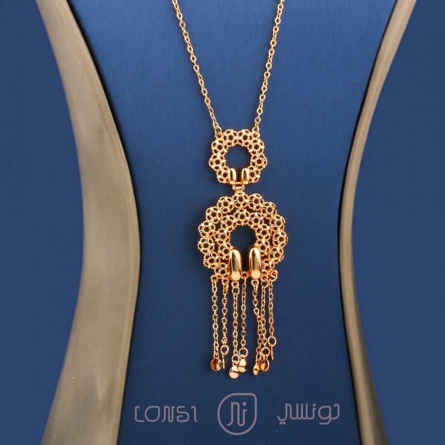 عقد مطلي تصميم فخم