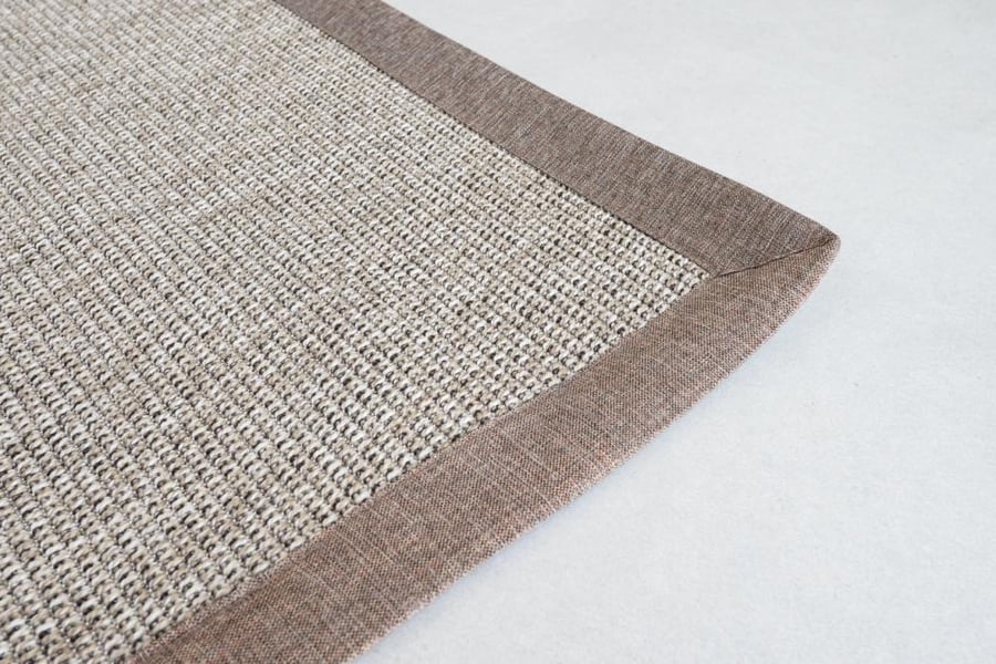 Plain rugs with frame