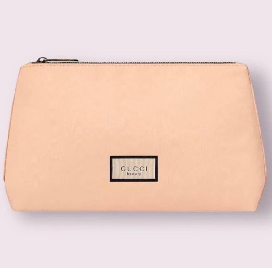 Gucci set (Gucci pink makeup bag / lipstick / comb / perfume sample) / bag optional