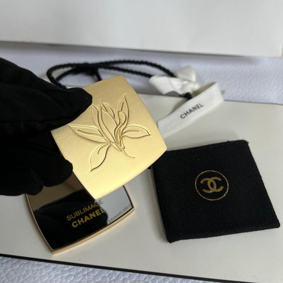 مرايا شانيل الاصلية بحجم رائع لشنط Chanel VIP Sublimage Mirror