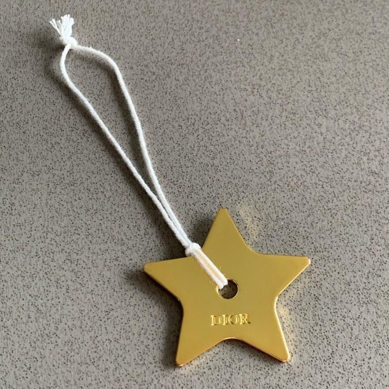 نجمه الديور الاصلية Dior Star Charm