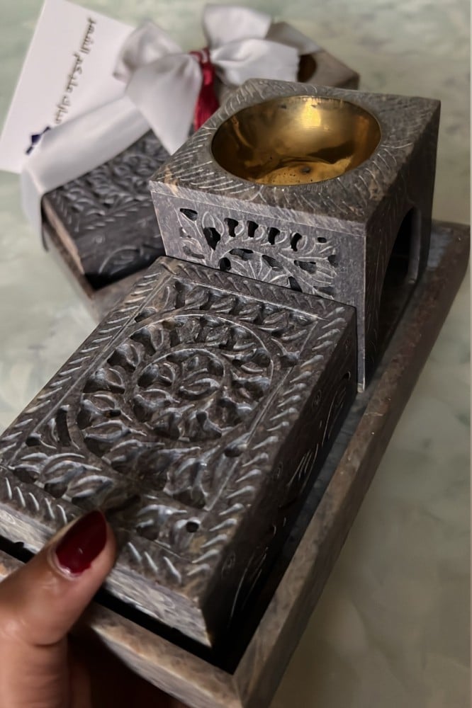 طقم رخام طبيعي ثلاث قطع (صينية / علبة بخور / مبخره)