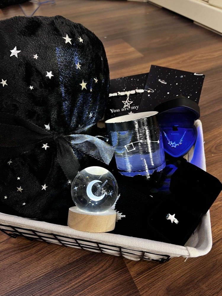 Star winter box