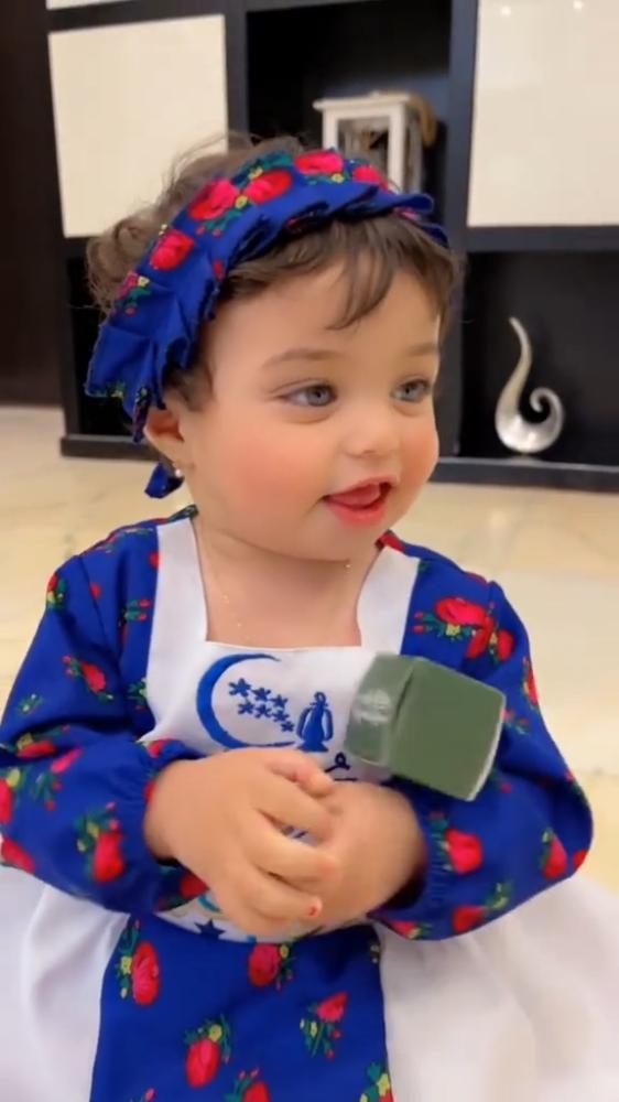 افستان اطفال أنيق بالاسم
