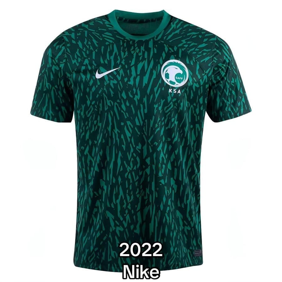 تيشيرتات المنتخب السعودي الأساسية على مر التاريخ