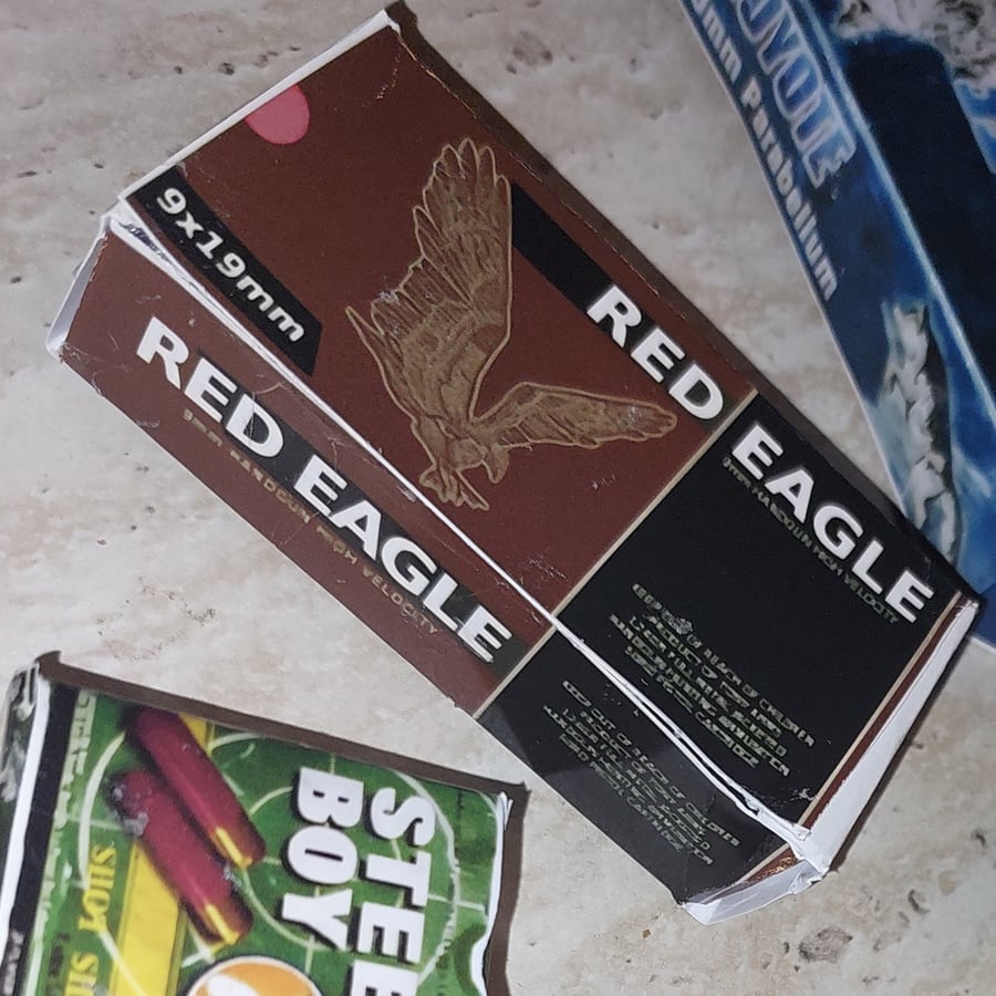 RED EAGLE علبة ذخيرة احمر ريميك