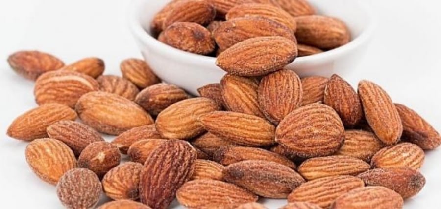 لوز امريكي مالح