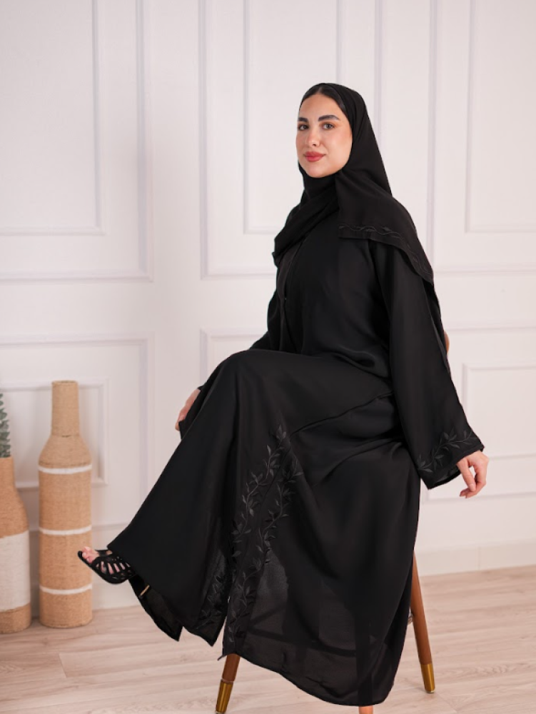 عبايات سوداء فخمة