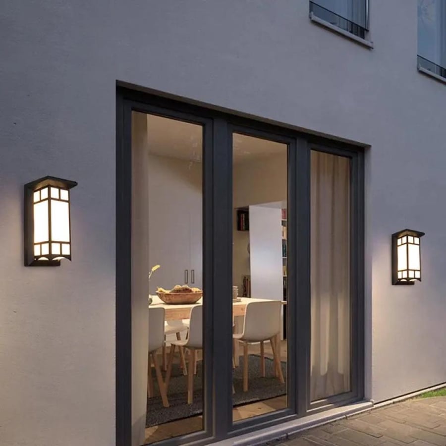 جداري خارجي LED مربع بتصميم صابوني 30 واط بإضاءة صفراء وجرم أسود IP66