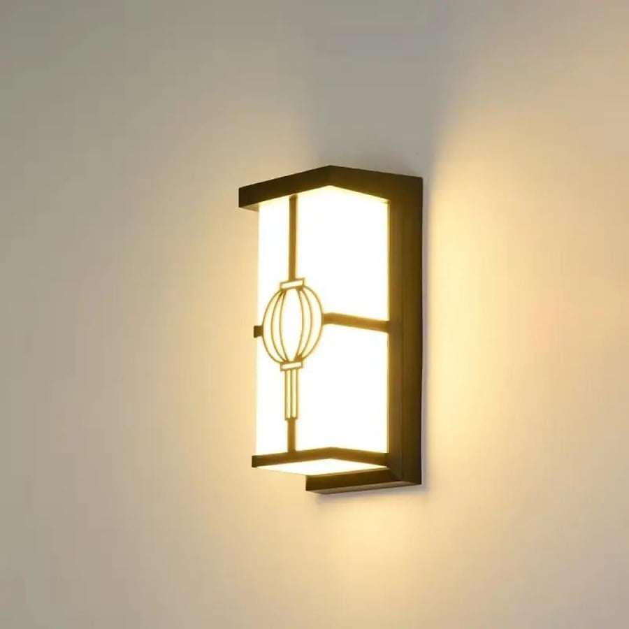 ابليك جداري خارجي LED مستطيل 30 واط بإضاءة صفراء وجرم أسود IP66