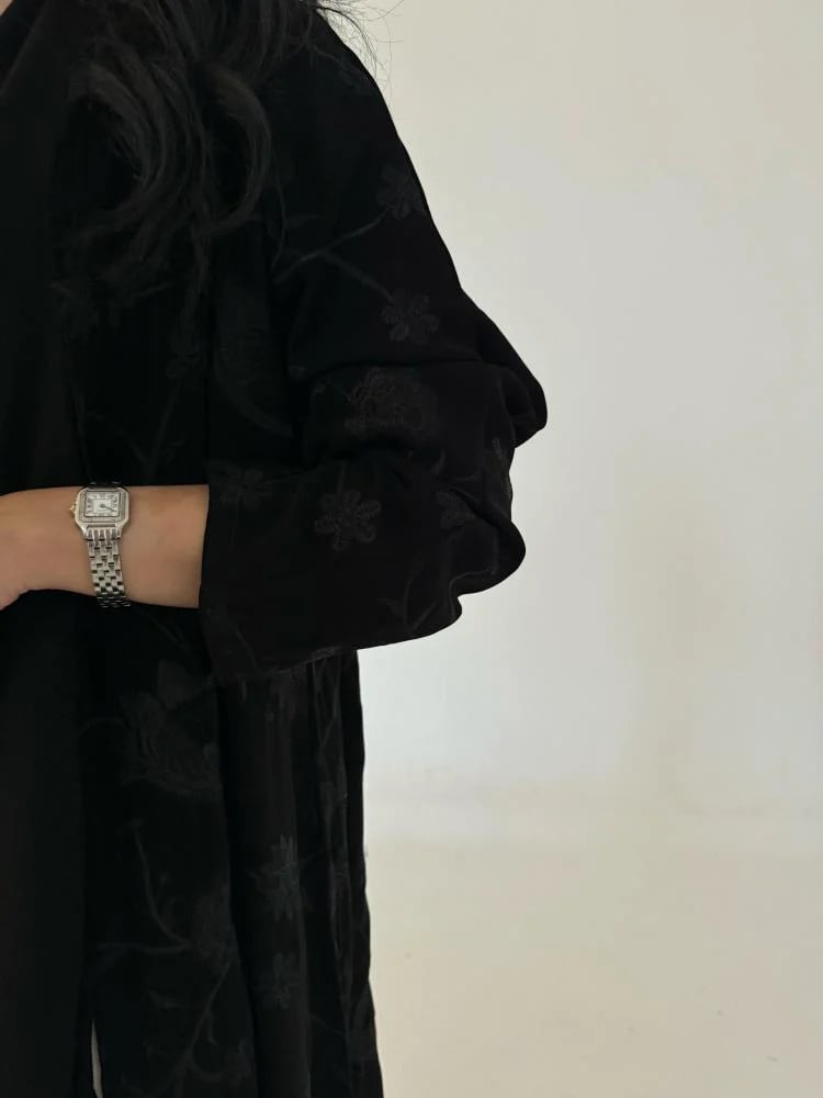 عباية سوداء مطرزة - عبايات فزة