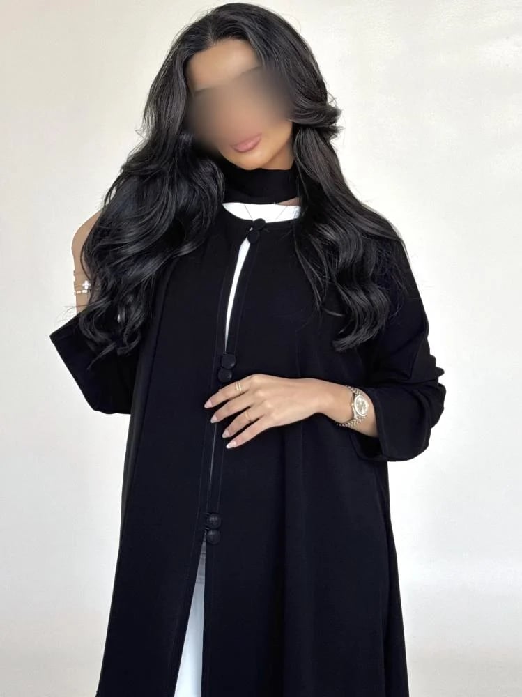 عباية كريب اسود مع ازرار قصة كلوش