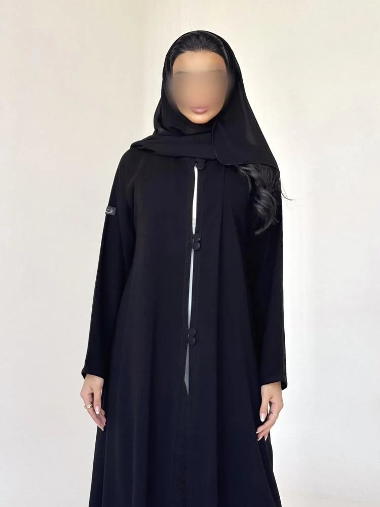 عباية كريب اسود مع ازرار قصة كلوش