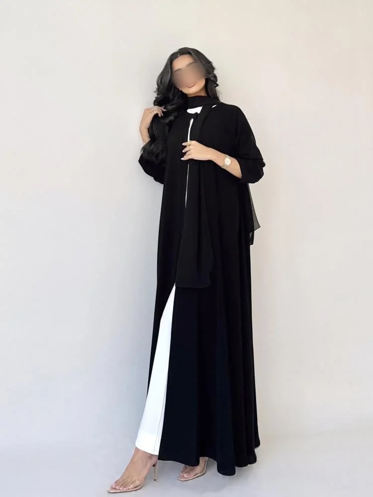 عباية كريب اسود مع ازرار قصة كلوش