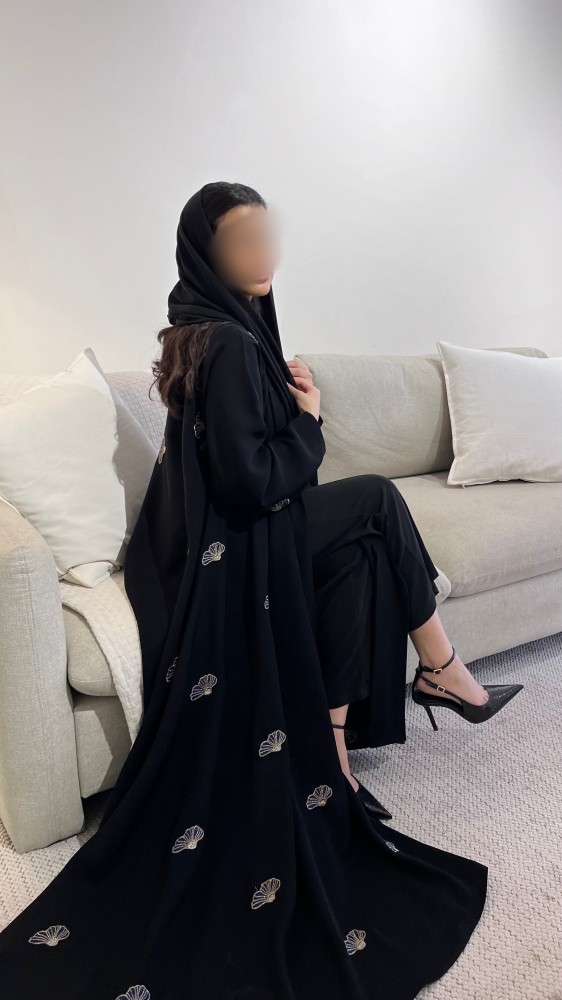 A1  عبايه تطريز