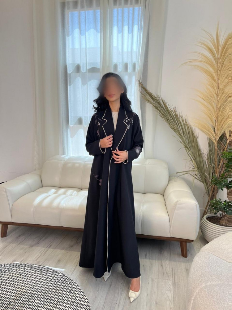 عباية,عباية كتان,عبايات كتان,عبايات موديل جديد,عباية مطرزه