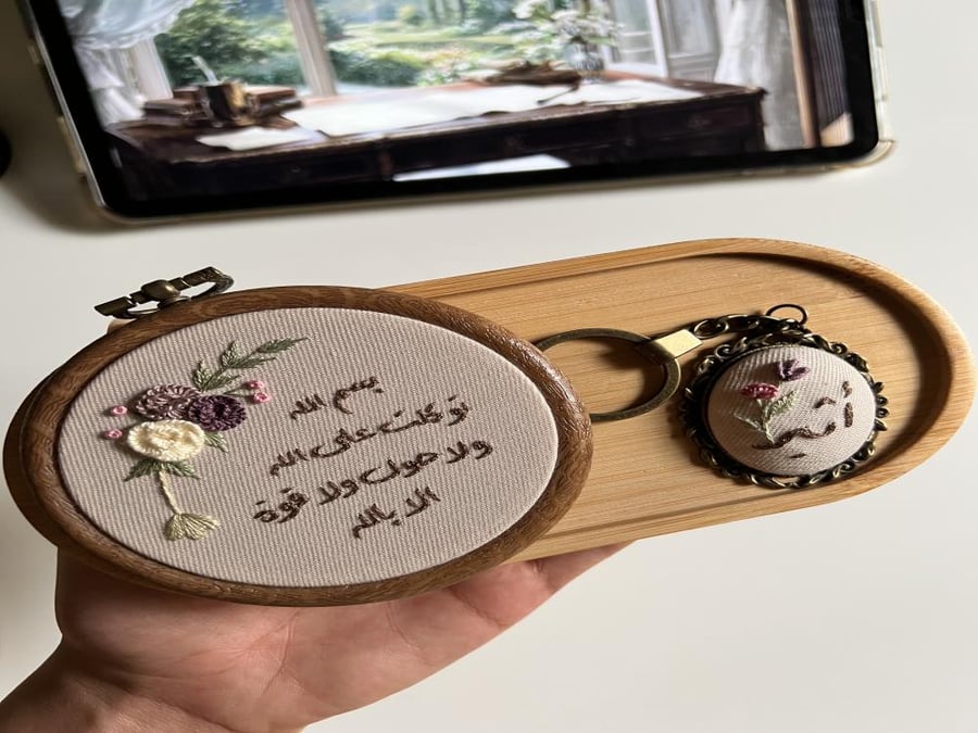 تعليقات سيارة للنساء
