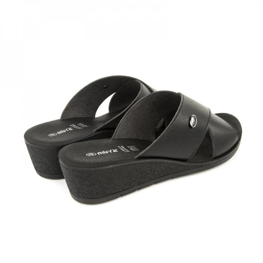 Comfortable black crossover shoes - MUYA