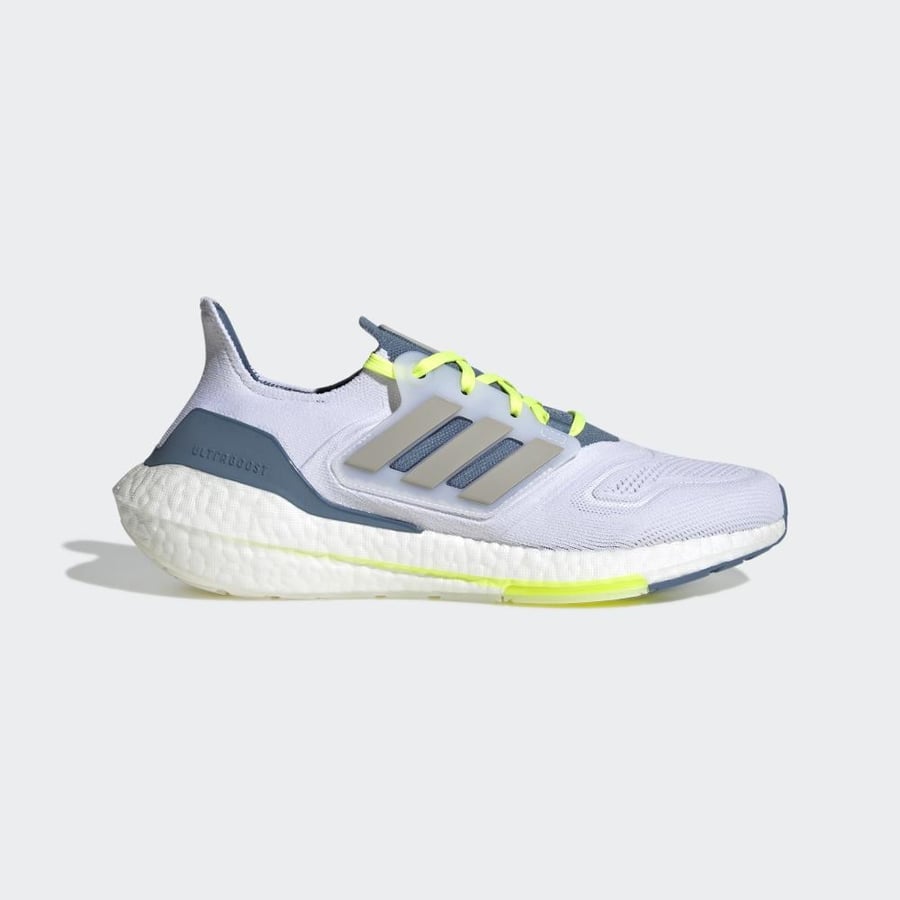 ULTRABOOST 22