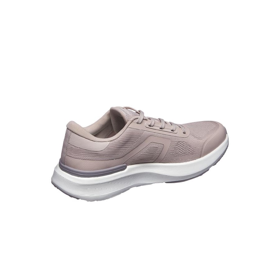 CROSS-TRAINING SHOES