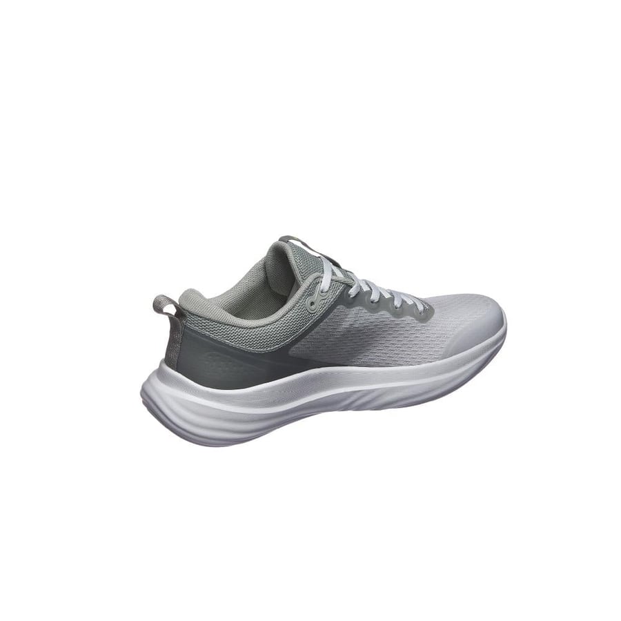 CROSS-TRAINING SHOES