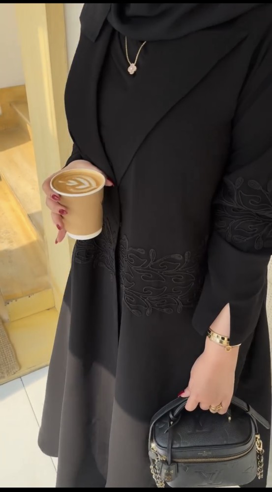 عبايه تطريز عملي فخمه