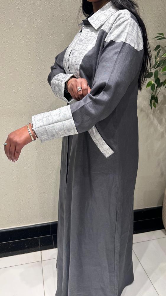 عباية رمادية