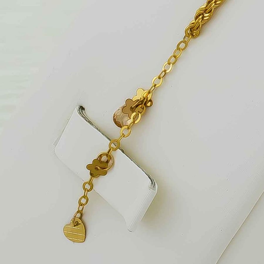 Pure 21-karat gold bracelets, weight approximately 3 grams