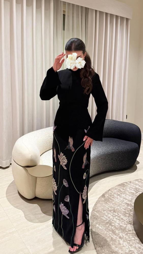 فستان اسود ناعم