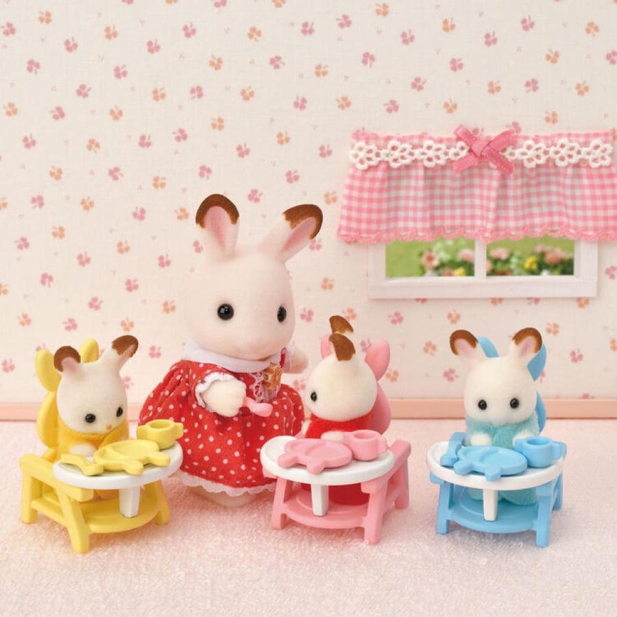سلفانيان فاميليز مجموعة الارنوبات الرضيعة | Sylvanian Families  Chocolate Rabbit Triplets Care Set