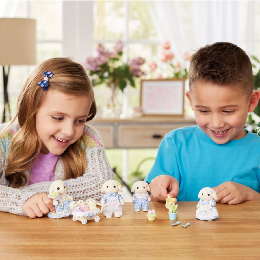 سلفانيان فاميليز زوج فلورا | Sylvanian Families Blossom Gardening Set