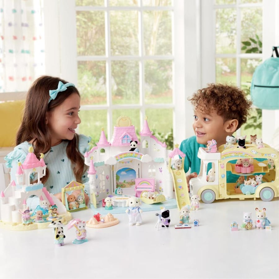 سلفانيان فاميليز مجموعة صندوق الرمل وحوض السباحة للروضة | Sylvanian Families Nursery Sandbox & Pool set