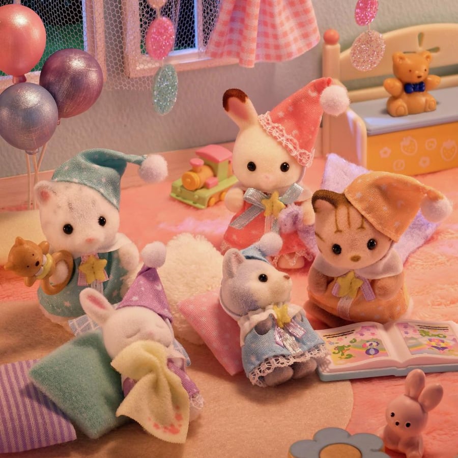 سلفانيان فاميليز مجموعة حفلة المبيت |  Sylvanian Families Pajama Party Baby Set