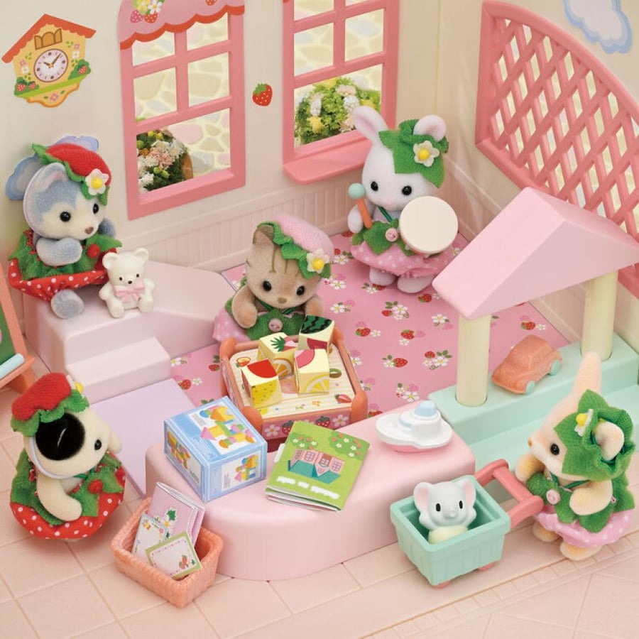 سلفانيان فاميليز منزل الفراولة | Sylvanian Families Strawberry Nursery Room