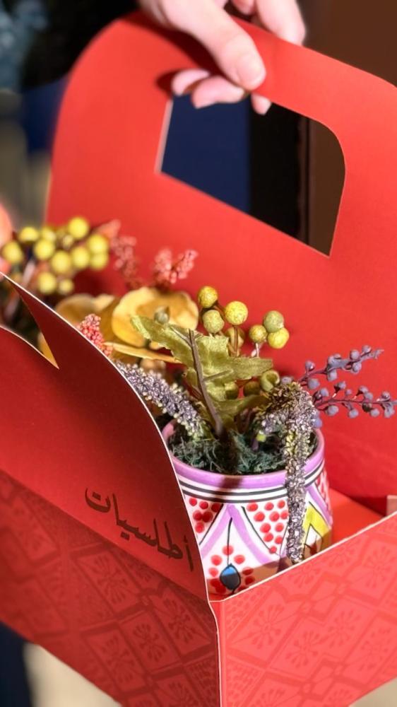 مجموعة أكواب فخارية