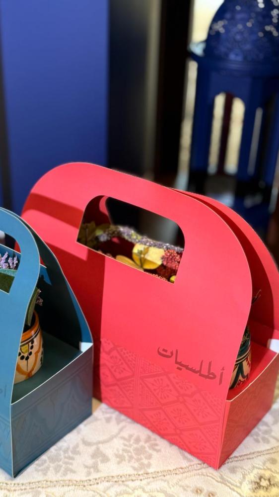 مجموعة أكواب فخارية