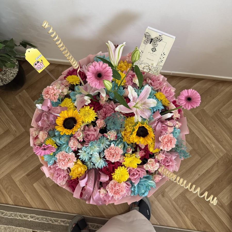 Lumi Bouquet