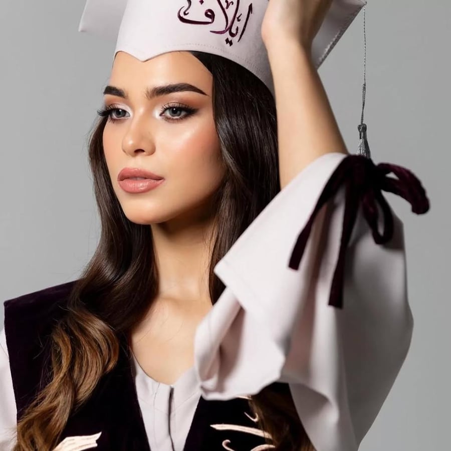 عبايات تخرج 2026