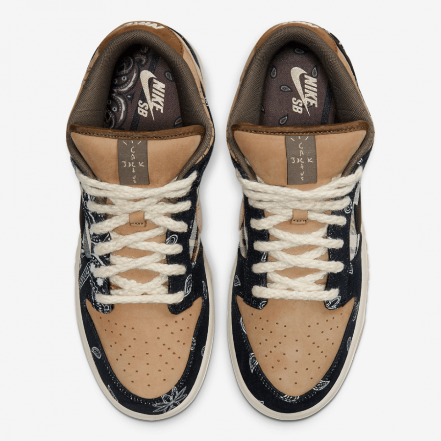 TRAVIS SCOTT X NIKE SB DUNK LOW