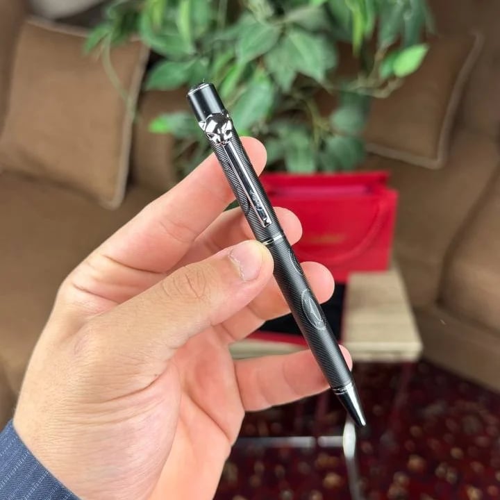 قلم كارتييه تايقر اسود
