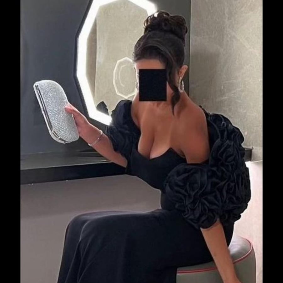 فستان اسود فخم