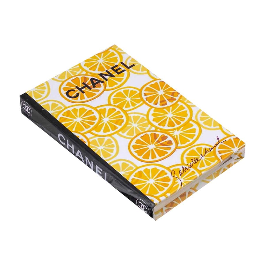 كتاب ديكور مقاس 19*12.5 سم