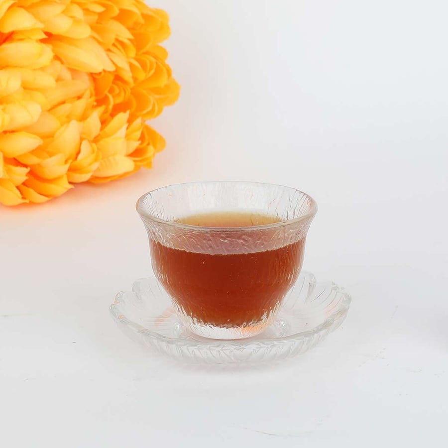 كوب مع صحن زجاج