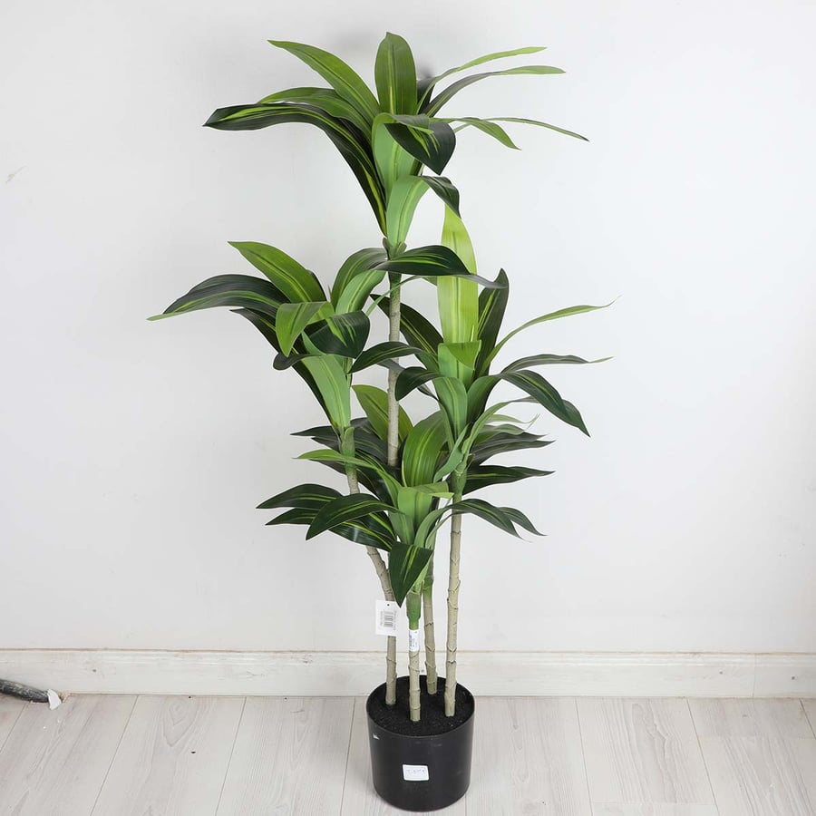 شجرة صناعي اربعه اغصان ارتفاع   120سم بمركن اسود