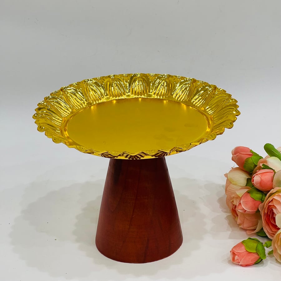 Serving dish for sweets, copper with wooden base, 21 cm size, 15 cm height