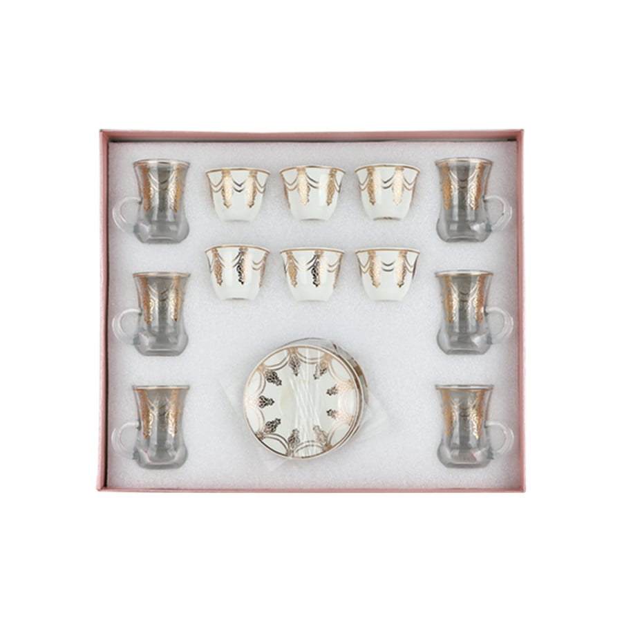 Set of 18 engraved cups and mugs