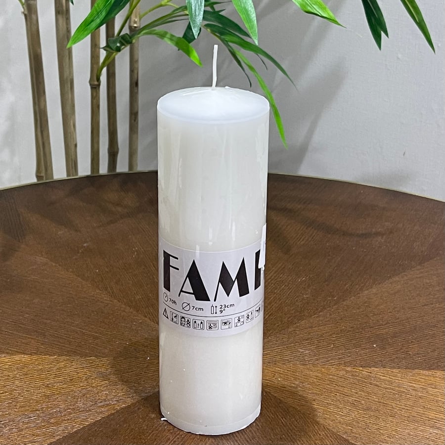 شمع  غير معطرة  ارتفاع22سم